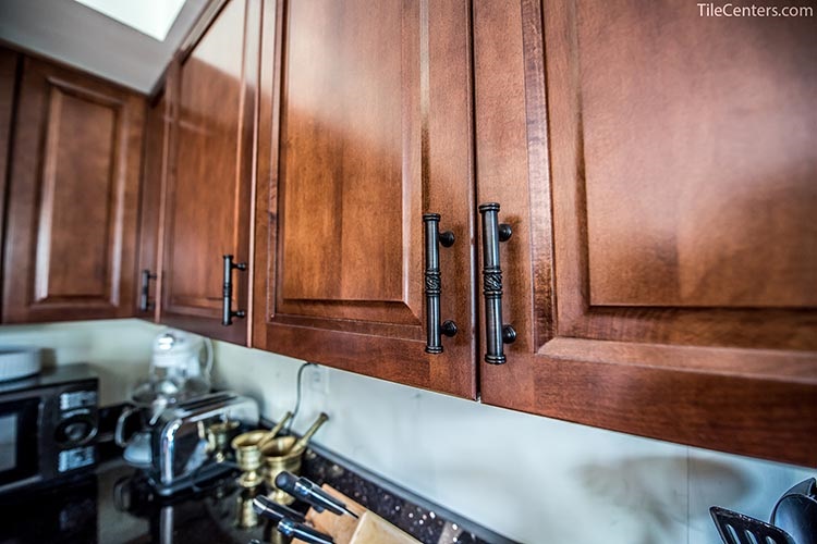 Kitchen Cabinet with Decorative Handle