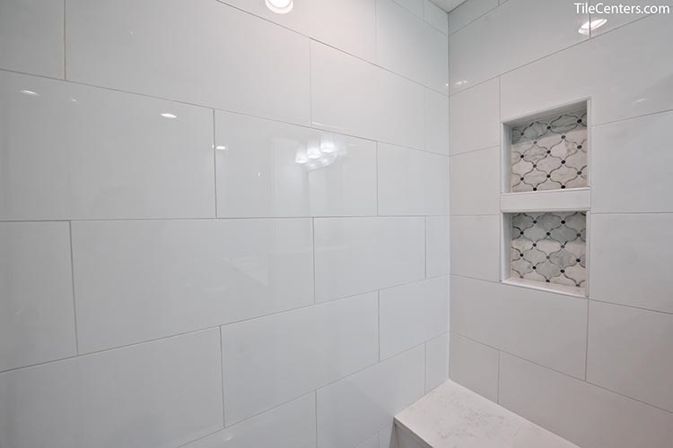 White Gloss Shower Wall Tile with Niche