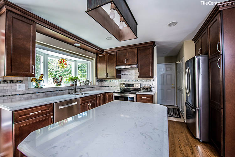 Floating Island Kitchen Countertop Space