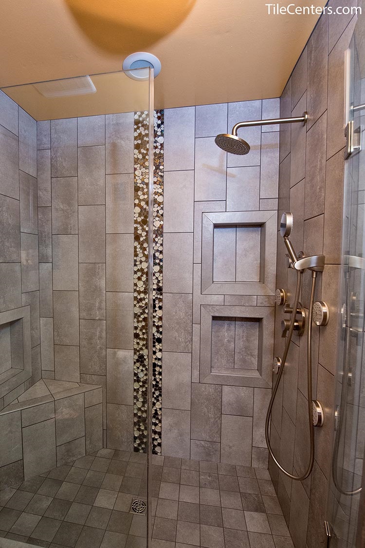 Modern Standing Shower with Waterfall Accent and Niche